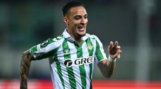 Antony: Từ thảm họa Man United đến hiện tượng Real Betis