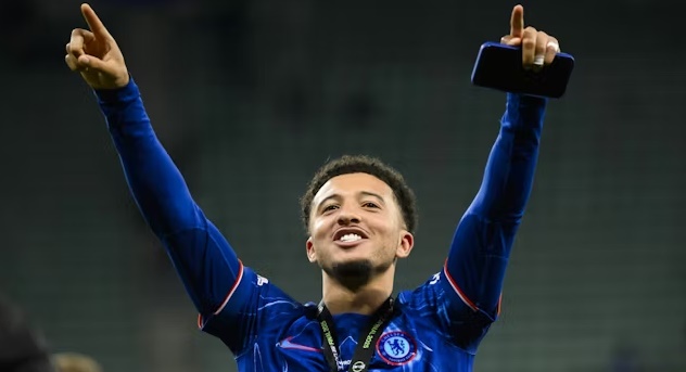 Sancho tỏa sáng, Chelsea vô địch Conference League và tương lai bất định