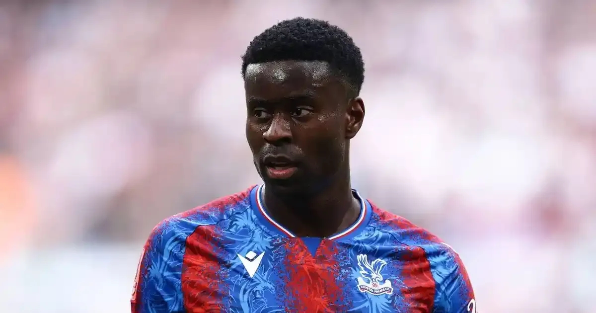 Marc Guehi:  Liverpool dẫn đầu cuộc đua giành chữ ký trung vệ Crystal Palace