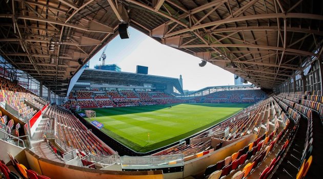 Sân vận động Gtech Community Stadium: Từ Griffin Park đến biểu tượng bóng đá hiện đại