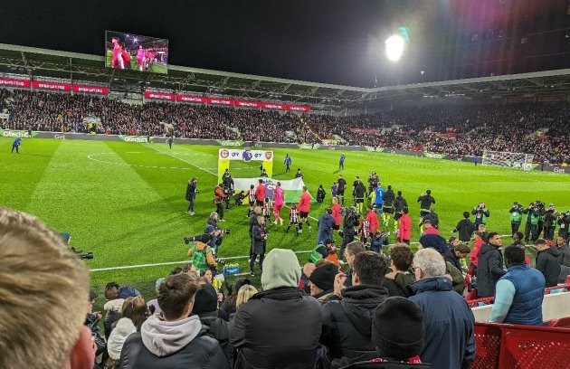 Sân vận động Gtech Community Stadium: Từ Griffin Park đến biểu tượng bóng đá hiện đại