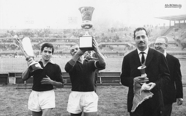 AS Roma: Huyền Thoại Giallorossi - Từ Thành Rome Đến Biểu Tượng Bóng Đá Thế Giới