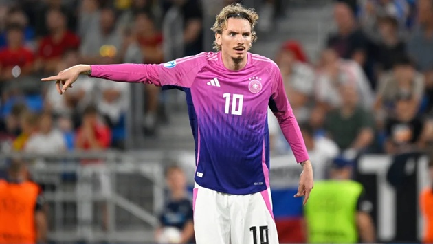 Bayern Munich vẫn chưa thể có được chữ ký của Nick Woltemade